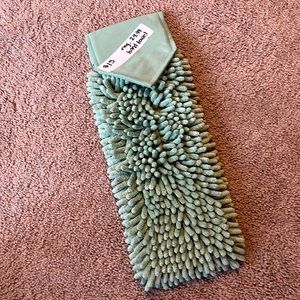 Norwex chenille hand towel in green